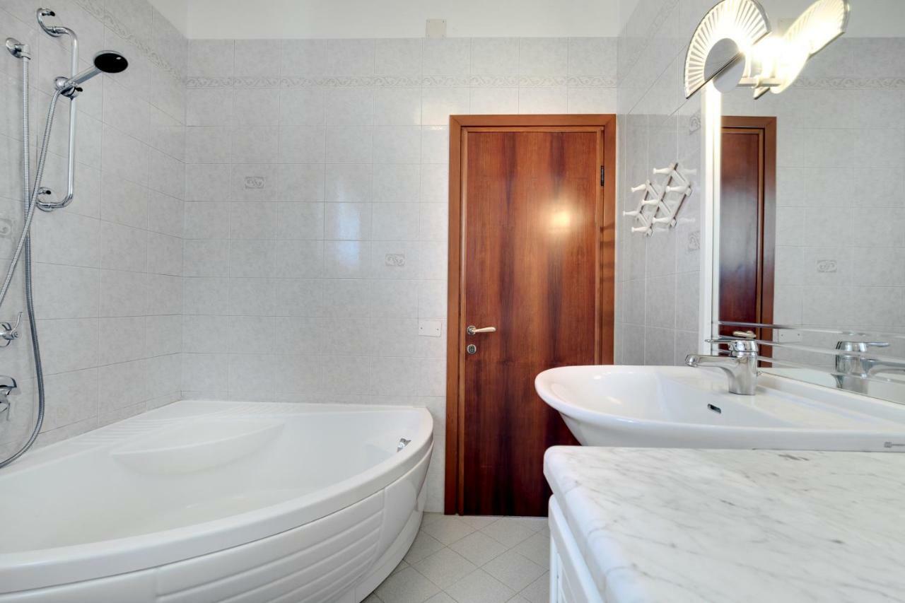 Tre Archi Apartment เวนิส ภายนอก รูปภาพ