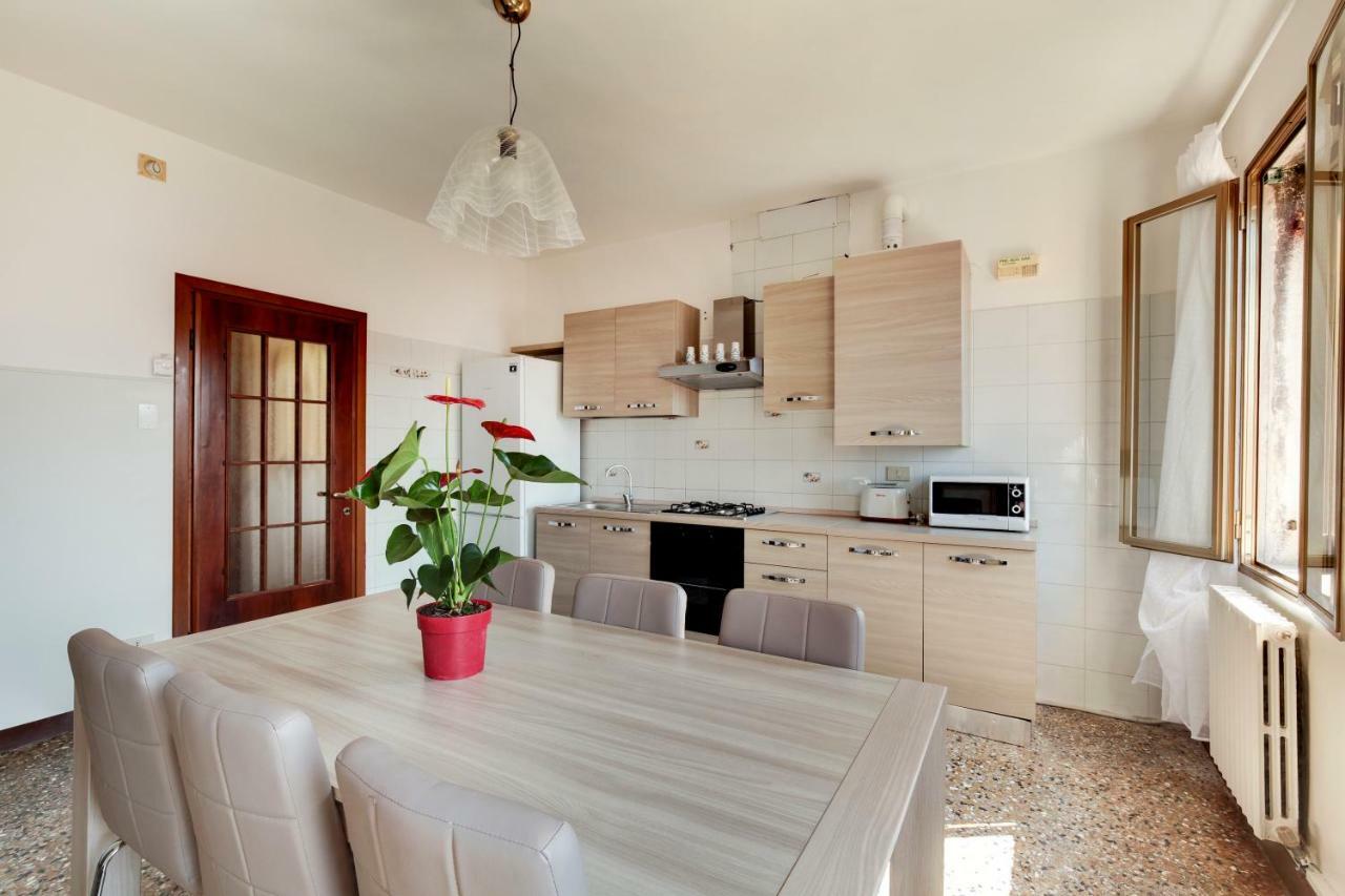 Tre Archi Apartment เวนิส ภายนอก รูปภาพ